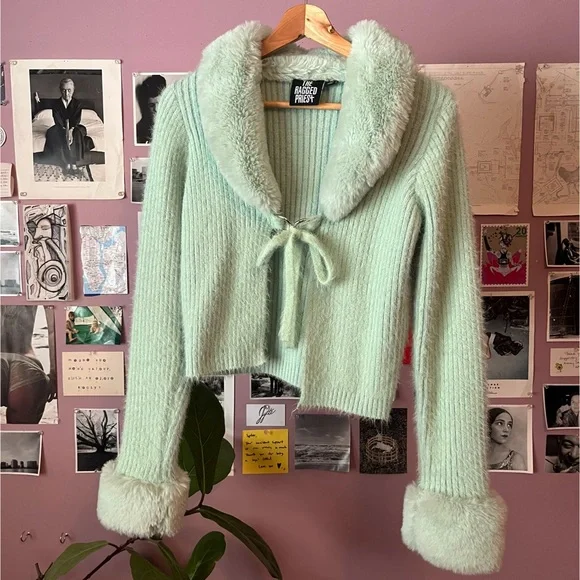 Bicolored knit set from The Ragged Priest - Picture 2 of 11